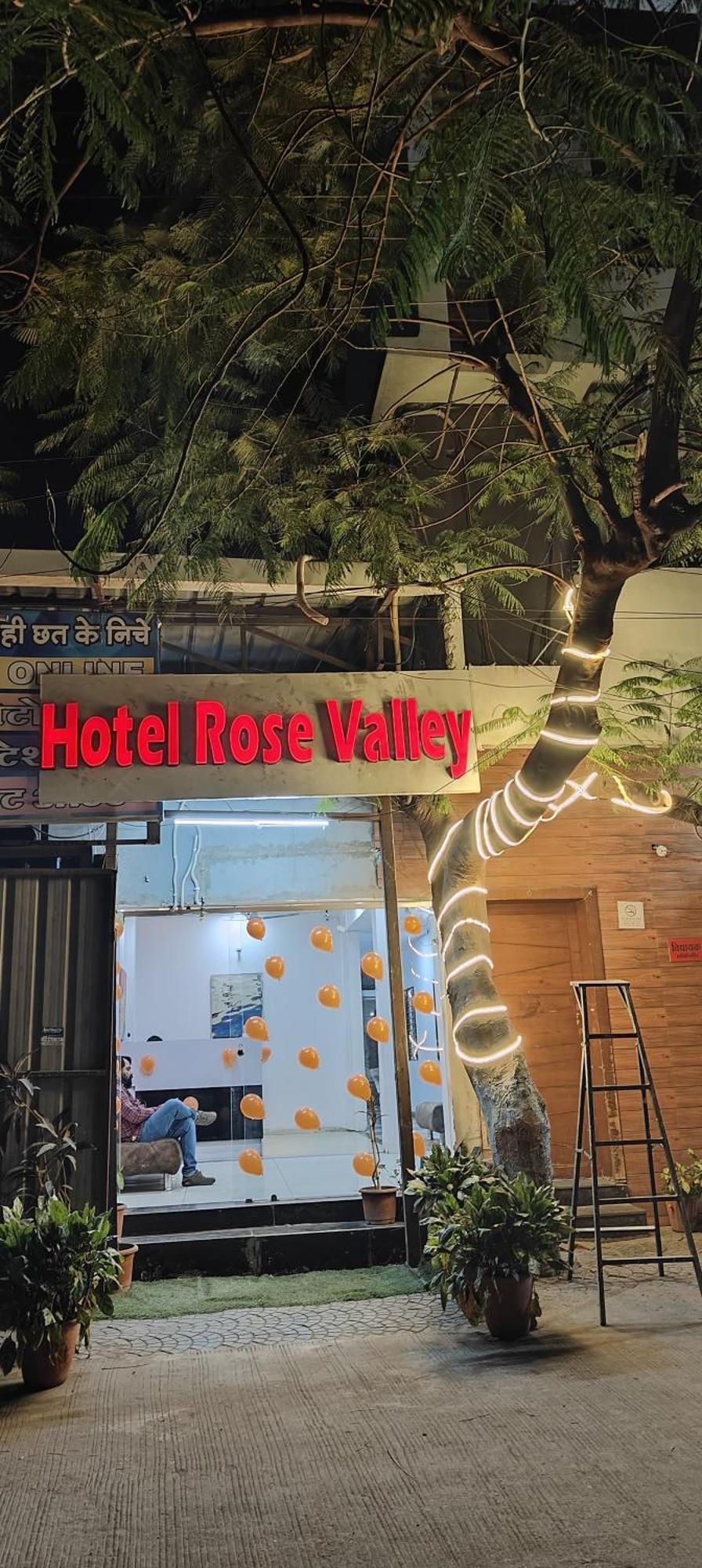 Hotel Rose Valley Indore